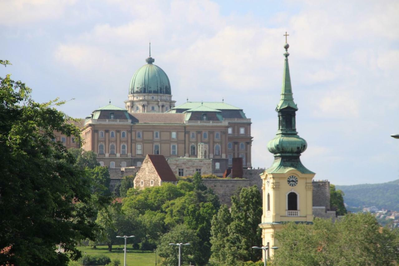 Christine Apartment Close To The Buda Castle Budapest Exterior photo